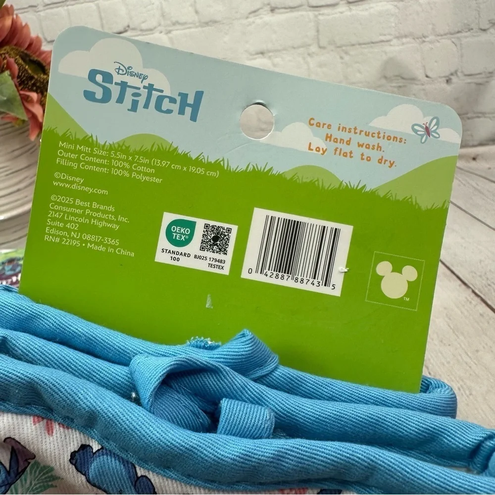 NWT Disney Stitch Blue and White Kitchen Towels and mini mitt set